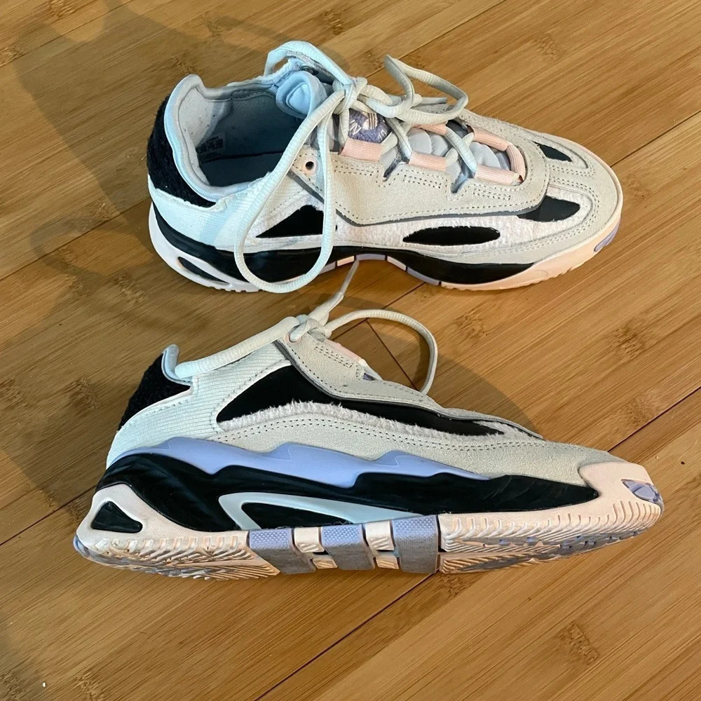 Adidas Niteball